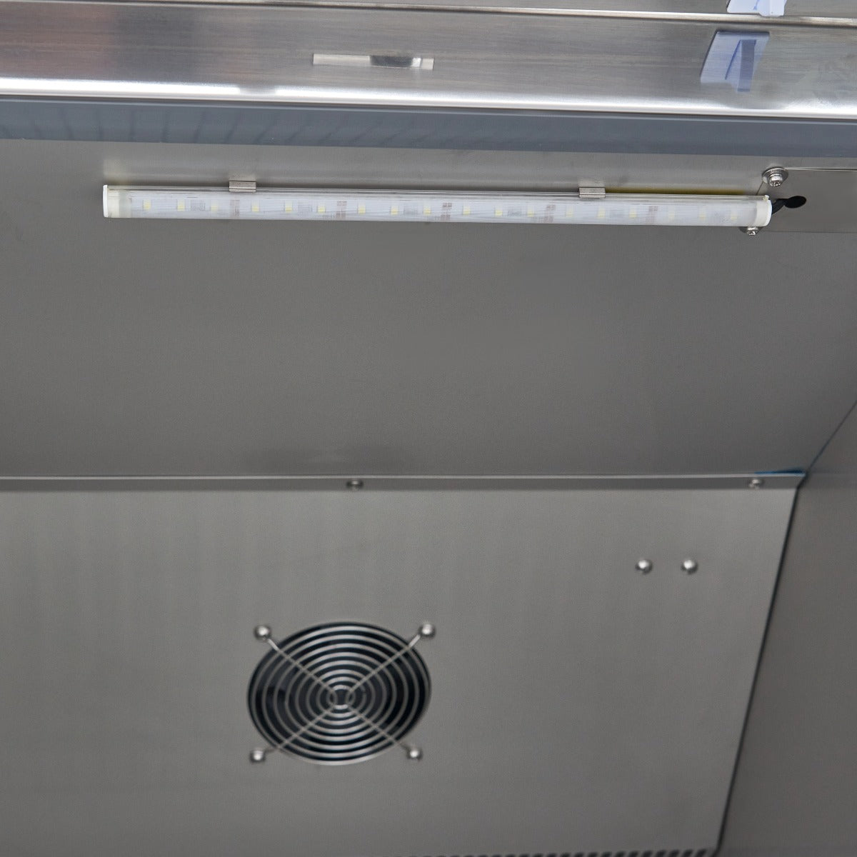 Fryser - 600L - 3 justerbare hylder (2/1GN) - Rustfrit stål - med glasdør