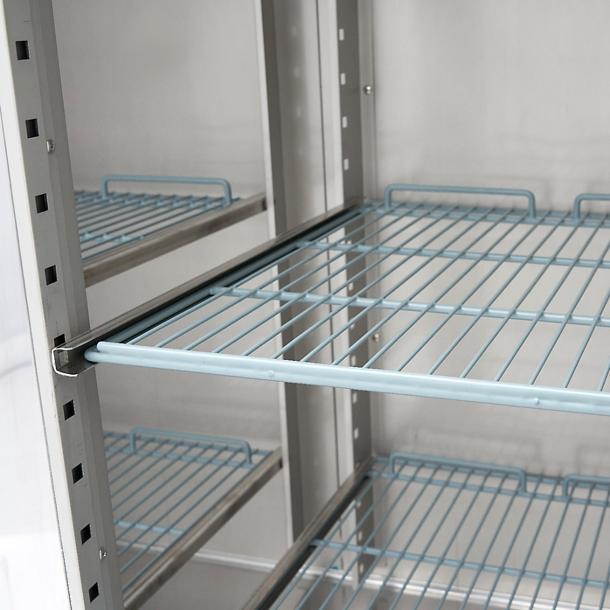 Fryser - 1200L - 6 justerbare hylder (2/1GN) - Rustfrit stål - med glasdør